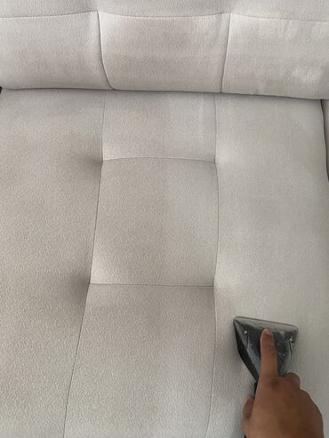 izrada fotelja: Radim dubinsko čiščenje auta tepiha i namestaj