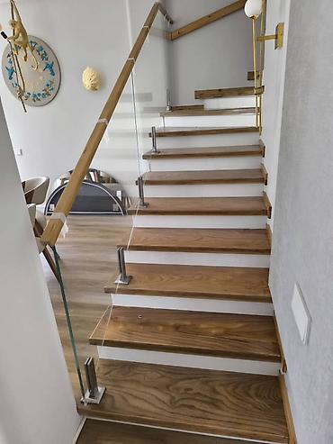 Деревянные лестницы: Деревянная лестница Для дома, Вид дерева: Грецский орех, Форма лестницы: Много-маршевая, Стиль: Классический — 18