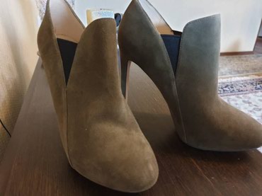 обувь женская сапоги: Ботинки и ботильоны