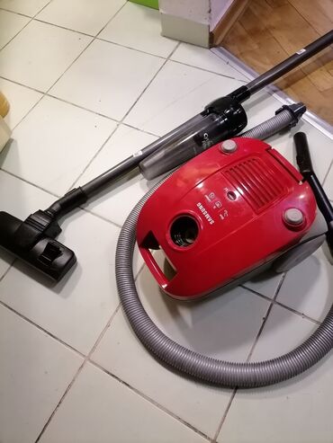 Klasični usisivači: Usisivač SAMSUNG 1600w na papirnu kesu kompletan dobar
 Mirjevo na lalafo.rs — 1 Klasični usisivači: Usisivač SAMSUNG 1600w na papirnu kesu kompletan dobar
 Mirjevo — 1