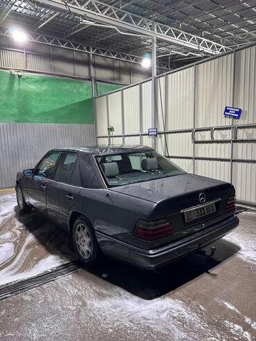 Mercedes-Benz: Mercedes-Benz E-Class: 1993 г., 2.2 л, Механика, Бензин, Седан