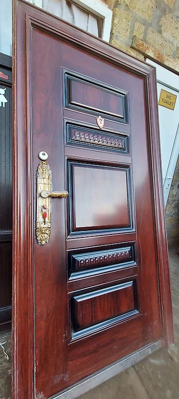 avropa qapi: Esas sekildeki 96x 206 teze qiymet 240m 1.20 sm olanida var 290m teze — 1