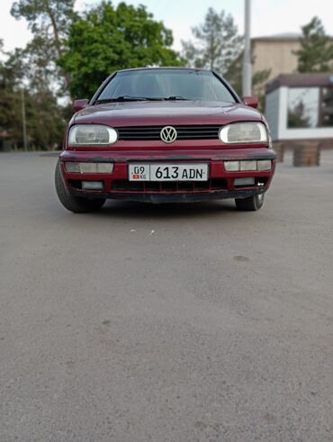 volkswagen 1992: Volkswagen Golf: 1992 г., 1.8 л, Механика, Бензин, Седан