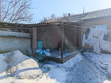 sweet home: Продаётся пол дома с дворовой территорией. - Планировка: несколько — 3