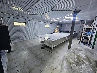 под автосалон: Автосалон, С участком, 2 м²,Действующий, Частично с оборудованием — 10
