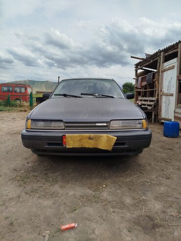 машина бузук: Mazda 626: 1988 г., 2.2 л, Механика, Бензин, Седан
