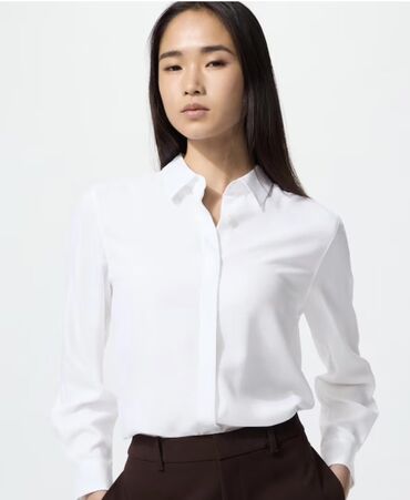 белая футболка с длинным рукавом мужская: Uniqlo Оригинал‼️ - Модель: базовая сорочка с длинным рукавом и
