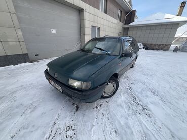Volkswagen: Volkswagen Passat: 1989 г., 1.8 л, Механика — 10