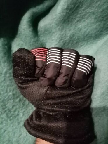 Sportska odeća: Rukavice, Novo — 11