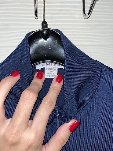 aldo torbice: Ženski bodi tamnoplave boje, brenda Amisu, veličina XS. Model je — 2