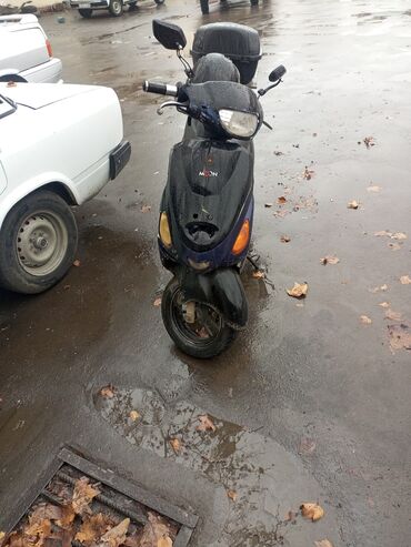 авто шлем: Moon - MOPED, 80 см3, 2021 год