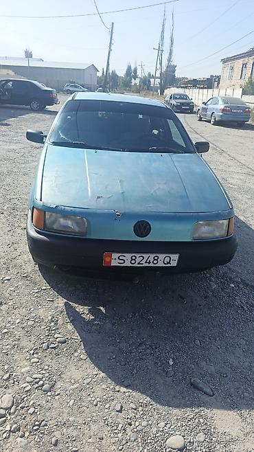 карнивал 2023: Volkswagen Passat: 1991 г., 1.8 л, Механика, Бензин, Седан — 2