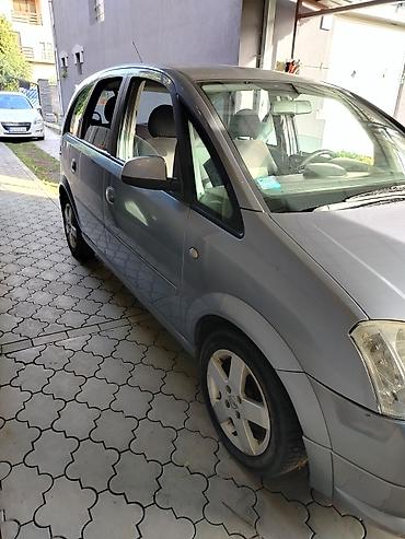 Opel: Meriva u sasvim korektnom stanju, limarijski ima tragova  od gradske — 5