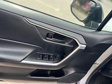 Toyota: Toyota RAV4: 2019 г., 2.5 л, Автомат, Бензин, Кроссовер — 10