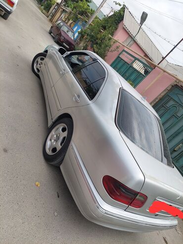 mercedes 208 d: Mercedes-Benz E 220: 2.2 л | 2001 г. Седан