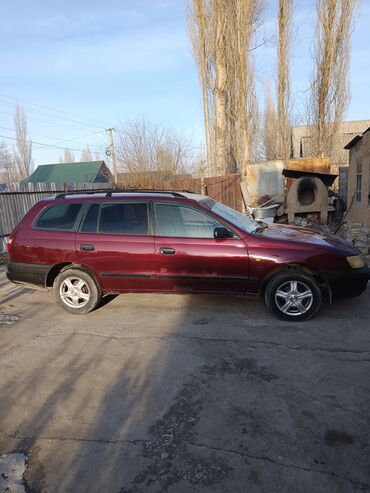 е 303 302: Toyota Carina E: 1995 г., 1.6 л, Механика, Бензин, Универсал