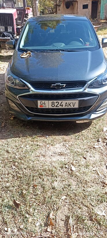 старый мотоцикл: Chevrolet Spark: 2020 г., Автомат, Бензин, Хетчбек