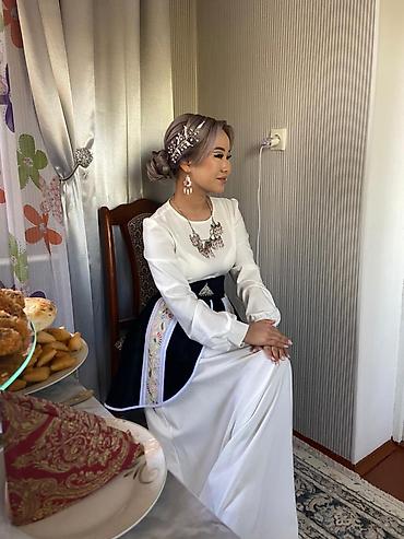 даром платья: Вечернее платье, Длинная модель, С рукавами, Стразы, Перья, S — 4