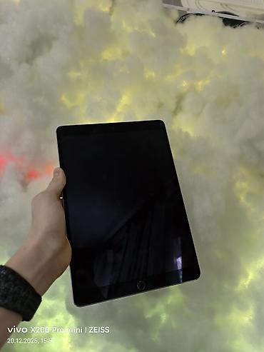 xiaomi redmi note 9 pro цена в бишкеке: Планшет, Apple, 10" - 11", Б/у, Классический цвет - Серый — 2
