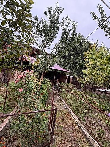Продажа коттеджей и домов: 🔥 СРОЧНО ПРОДАЮТСЯ 2 ДОМА НА УЧАСТКЕ 10 СОТОК! 🏡 📍 с. Орто-Сай, ул — 28