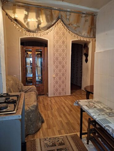 xetai rayonunda satilan heyet evleri: 2 комнаты, 35 м²
