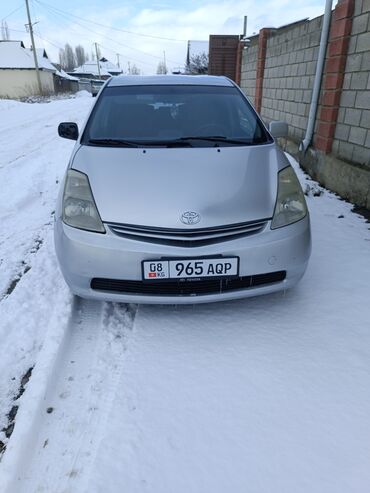 Toyota: Toyota Prius: 2004 г., 1.5 л, Автомат, Гибрид, Хэтчбэк