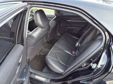 Toyota: Toyota Camry: 2019 г., 2.5 л, Вариатор, Гибрид, Седан — 10