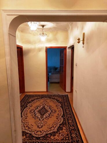 Uzunmüddətli kirayə mənzillər: Heydər Əliyev mərkəzin yanı 10 mərtəbəli binanın 7-ci mərtəbəsi ümumi — 13