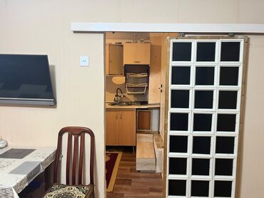 Köhnə tikili: Neftçilər metrosuna 5 dəqiqəlik məsafədə ev satılır(2 ev)1 otaq 3-ə -da lalafo.az — 11 Köhnə tikili: Neftçilər metrosuna 5 dəqiqəlik məsafədə ev satılır(2 ev)1 otaq 3-ə — 11