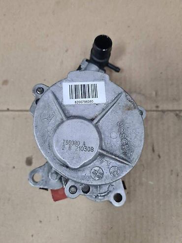 Vakuum pumpe: VAKUM PUMPA MOTORA M9R 2,0 DCI ZA NISSAN QASHQAI, X-TRAIL OD 2007. DO — 2