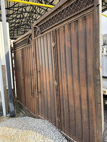 Распашные ворота: Кованые распашные ворота из металла - Материал: сталь, цельносварная — 2
