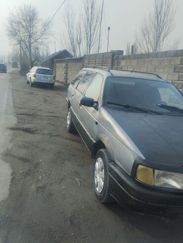 ош машина: Volkswagen Passat: 1989 г., 1.8 л, Механика, Бензин, Универсал