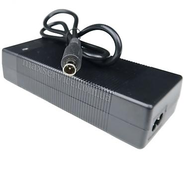 jack e4: ЗУ для скутера 42V 2A DC круглый штекер 8мм

art.3759 — 1