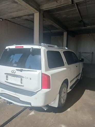 водный катер: Infiniti QX56: 2005 г., Автомат, Бензин, Внедорожник — 1