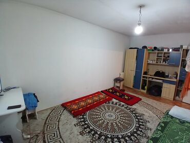 срочная продажа квартир в бишкеке без посредников: 1 бөлмө, 30 кв. м, 3 кабат, Косметикалык ремонт