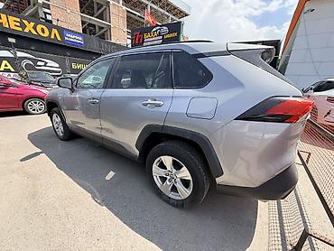 тоета раф 4: Toyota RAV4: 2021 г., 2.5 л, Автомат, Гибрид, Кроссовер — 7