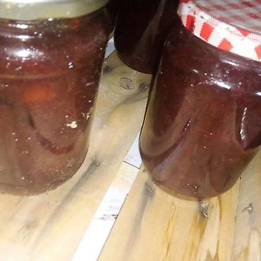 ćebe za decu: Domaći pekmez od šljiva u teglama - Tradicionalno kuvan na tihoj — 1