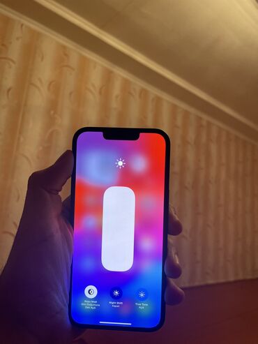 Apple iPhone: IPhone 13, 128 GB, Qara, Simsiz şarj, Face ID