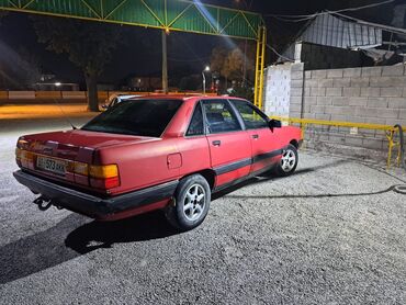 талас ауди: Audi 100 (C3) седан, красный цвет, 4 двери, левый руль. Основные