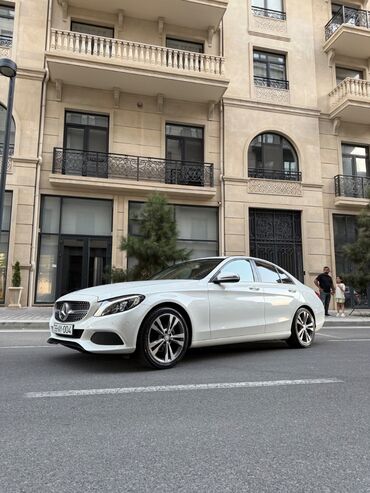 Mercedes-Benz: Mercedes-Benz C 200: 1.6 l | 2017 il Sedan — 22