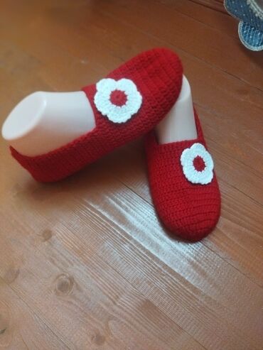 Kolqotkalar, corablar: Toxunma corab satılır Çatdırma pulsuzdur Whatsapp aktivdir istəyən — 7