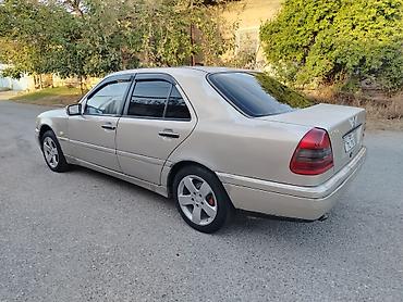 Mercedes-Benz: Mercedes-Benz C-Class: 1.8 l | 1994 il Sedan — 9