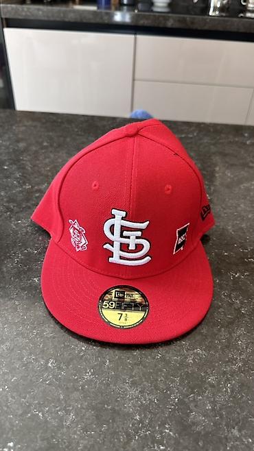 Головные уборы: New Era 59FIFTY seriyasına aid St. Louis Cardinals beysbol kepkası — 1