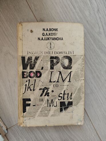 Bədii ədəbiyyat: Biri 3 manat — 15