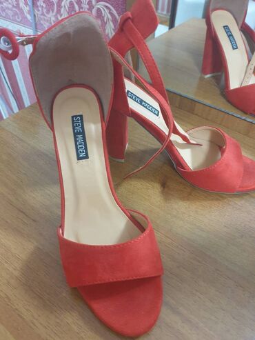 Basanoşka və səndəllər: Ölçü: 40, Yeni — 2