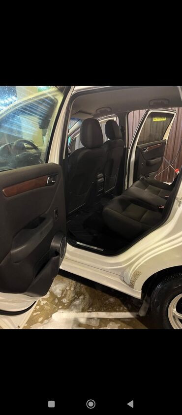 Mercedes-Benz: Mercedes-Benz A 170 – ağ rəng, 5 qapı, kompakt hetçbek. Avtomobil saz — 9