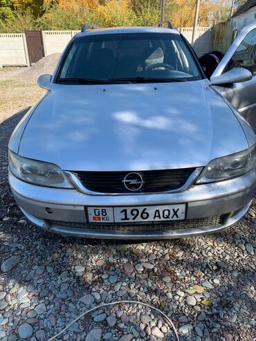 автомобиль смарт: Opel Vectra: 2001 г., 1.8 л, Механика, Бензин, Универсал