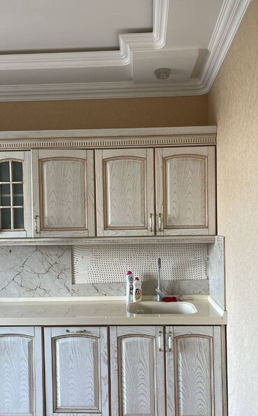 Uzunmüddətli kirayə mənzillər: Tibb Universitetinin yanında 20 mərtəbəli binanın 15-ci mərtəbəsində 3 — 7