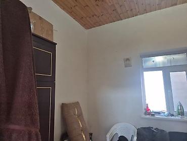 Həyət evləri və villaların satışı: 1 otaqlı həyət evi - Kiçik, səliqəli həyətə açılan dəmir darvaza və — 12