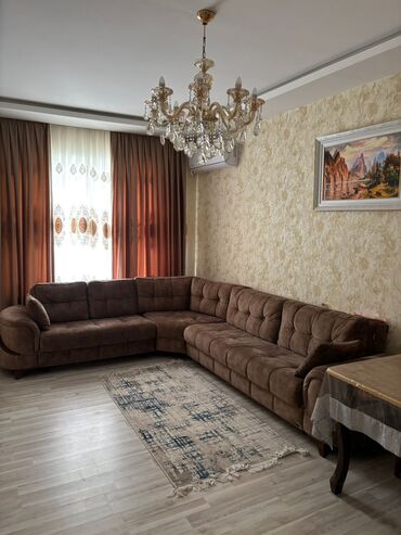 fab boyalari: 470 Azn Fabrik istehsalli əla veziyyetde Kunc Divan 1.80/